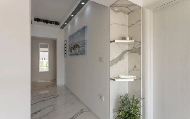 Royal Platinum Studio Apartment