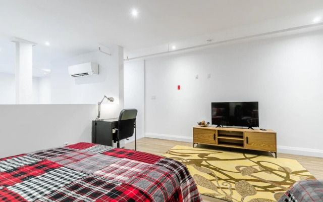 2BR 2storey Loft Free Parking Gym