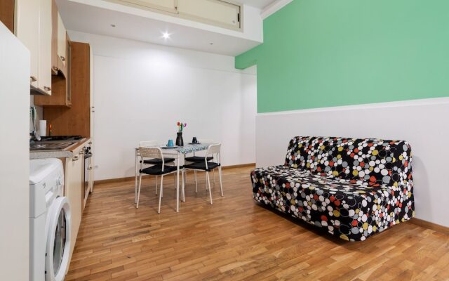 Pleasant Holiday Home in Catania With Balcony