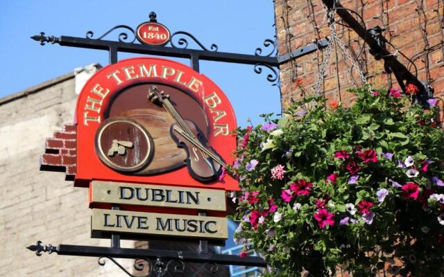 Baggot Court Townhouse