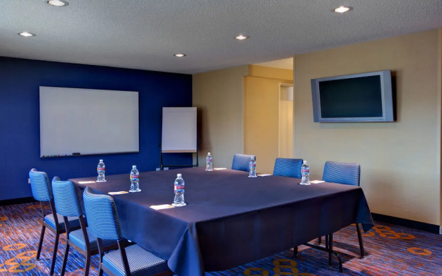 Courtyard Houston Brookhollow