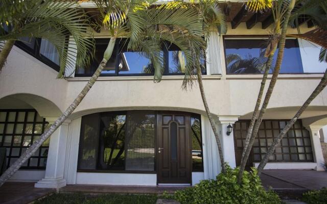 Tu Casa En Zona Hotelera a una Cuadra de la Playa