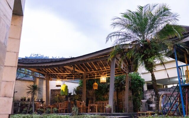 Saung Balibu Hotel