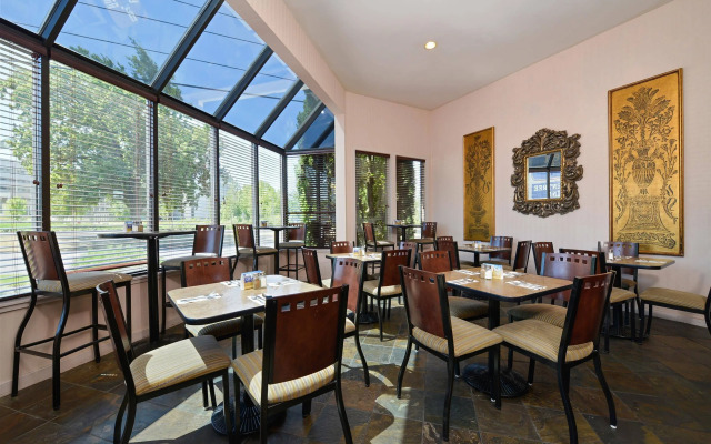 Best Western Greentree Inn