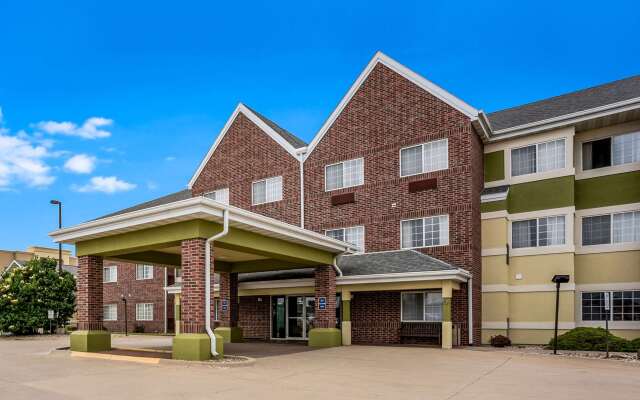 MainStay Suites Cedar Rapids North - Marion