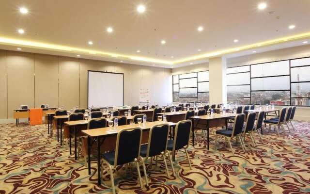 Pop! Hotel Festival City Link Bandung