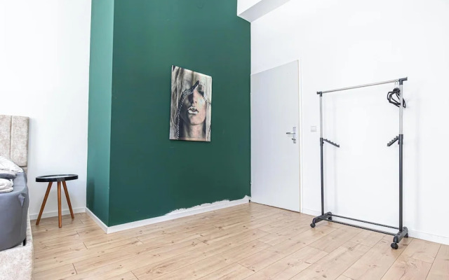 8 Studios with Terrace in Margareten