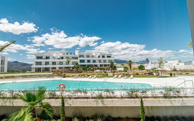 LM352B- Spacious family penthouse with sea view