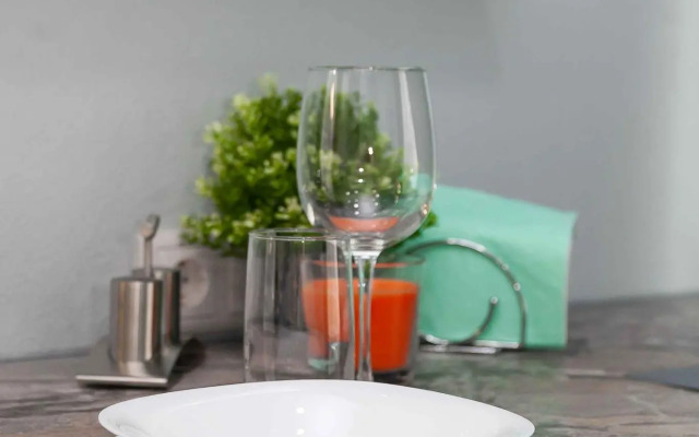 Санди на улице  Корабельная