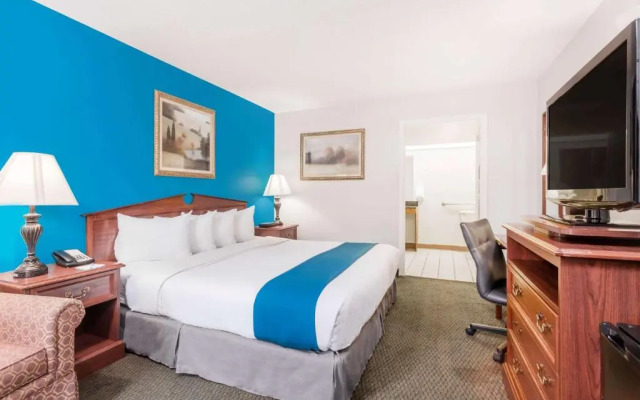 Baymont Inn & Suites Duncan/Spartanburg