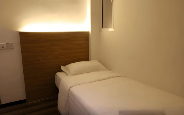 Place2Stay - Chinatown – Guest Rooms – Kuching