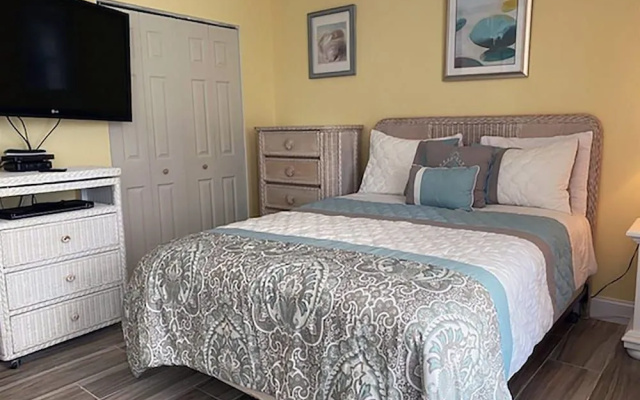 Sundial Beach Resort by Dream Vacation Rentals