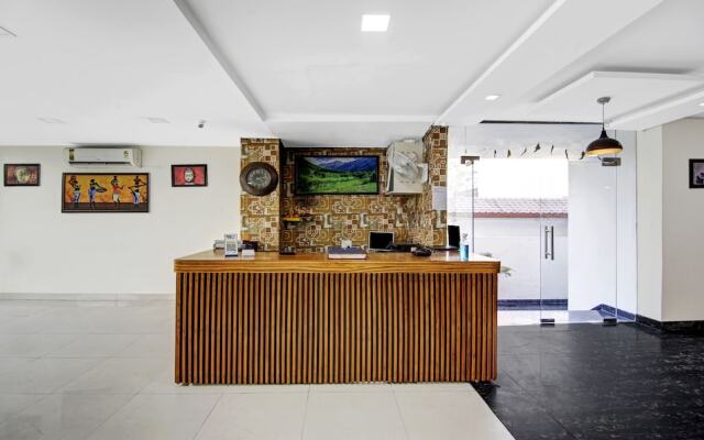 OYO Townhouse 80033 Noida Grand