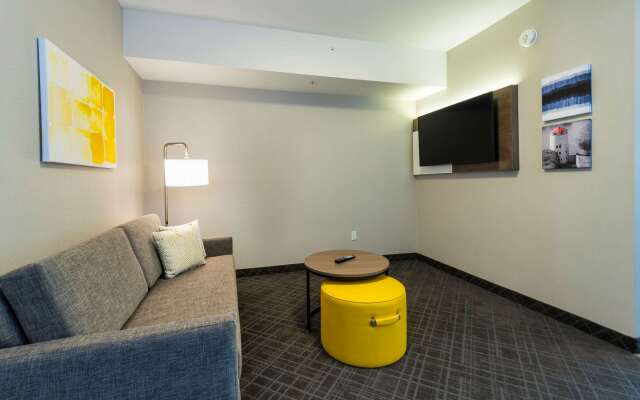 Comfort Inn and Suites