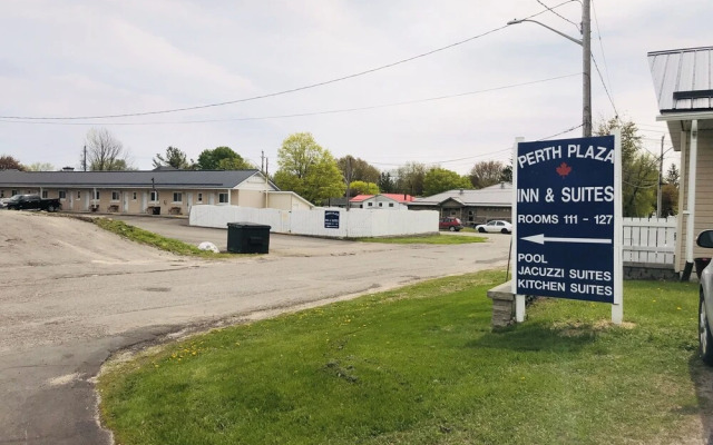 Perth Plaza Inn & Suites