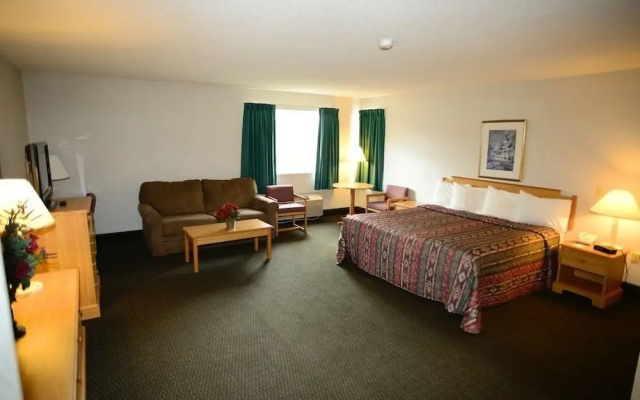 Econo Lodge Inn And Suites