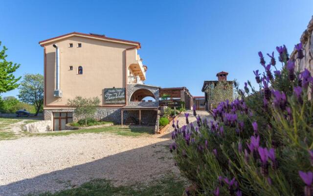 B&B Tonivale