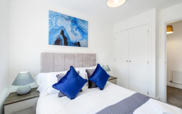 Modern 5 Bedroom 3 Bath Hse Aylesbury