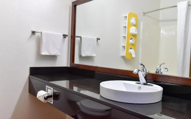 Best Western Crown Inn