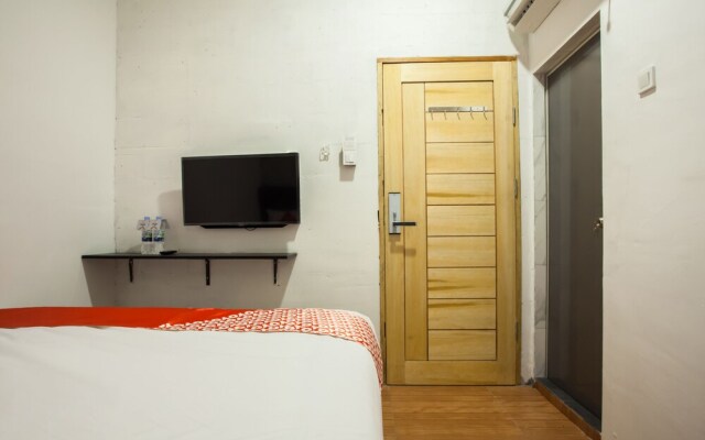 Mono Guest House by OYO Rooms
