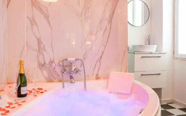 Appart-Jacuzzi à 6 min de la gare St Charles