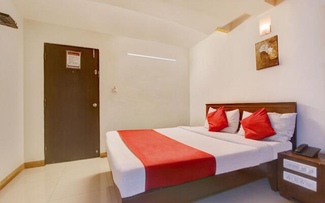 OYO Flagship 8002 I Cloud Sri Sai Inn