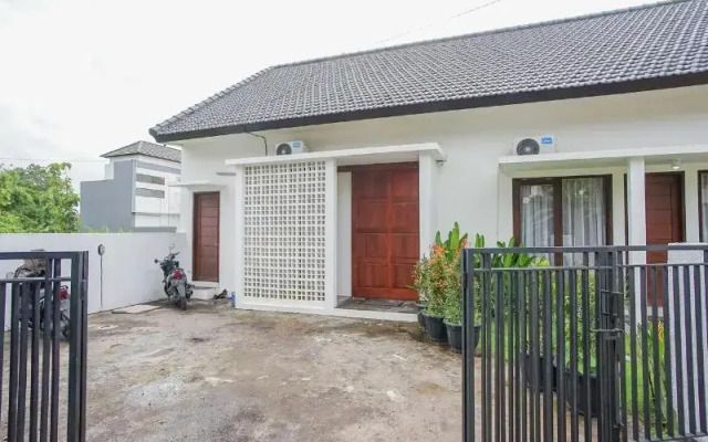 Uli Bali Hostel