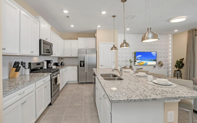 7561 Oak Spring Lane