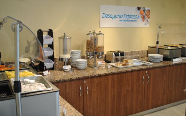 Holiday Inn Express Toluca by IHG