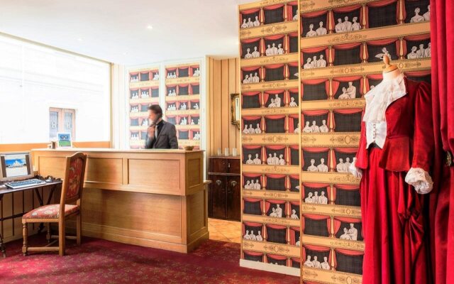 Hotel du Théâtre by Patrick Hayat