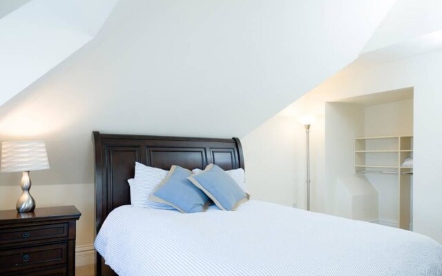 D022 2 Bedroom Apartment By Senstay