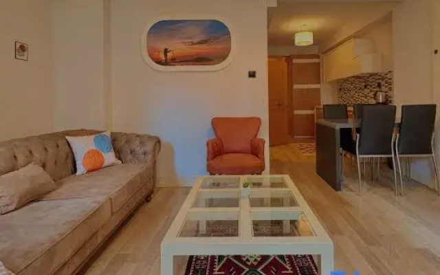 Taksim Square—1BR Deluxe Suite 02