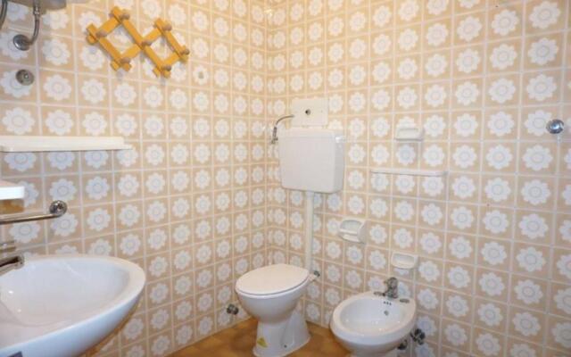 Comfortable Flat for Four-beahost