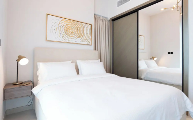 Trendy 2 Bed in Binghatti Canal