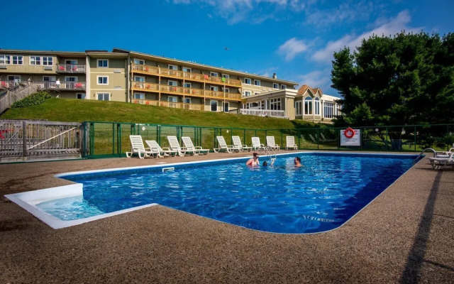 Oak Island Resort & Conference Centre