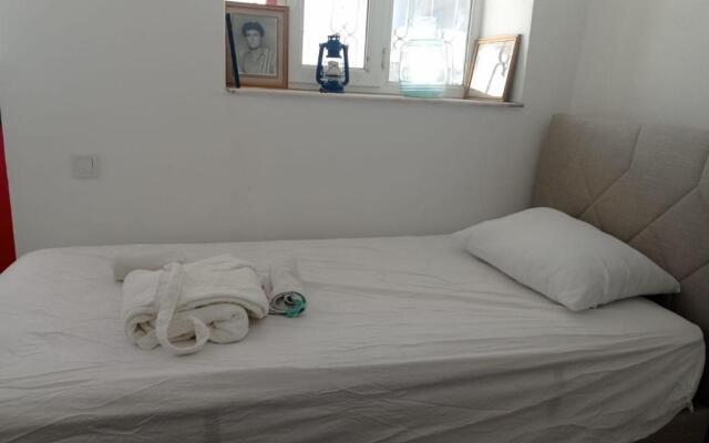 Cozy House With Sea View in Ayvalik