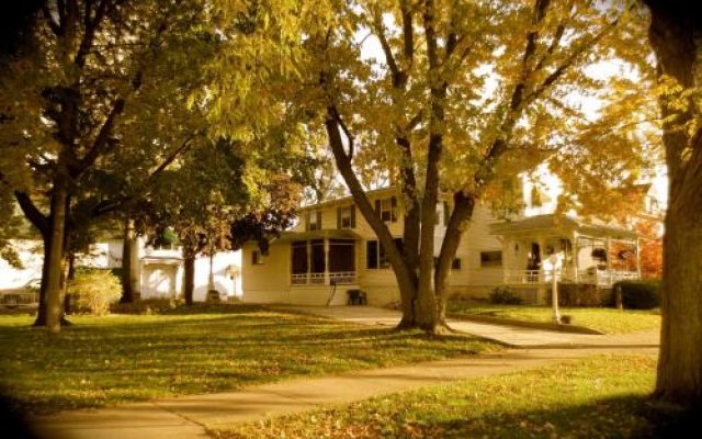 Carriage House B&B