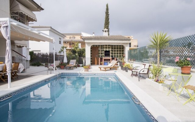 Elegant Apartment in Calafell with Swimming Pool