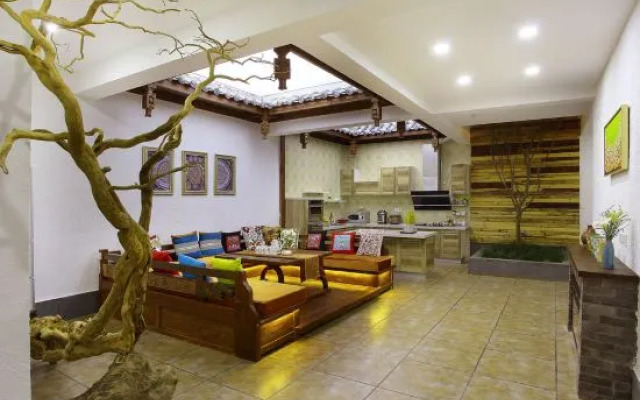 Nayuan Alice View Courtyard (Lijiang Ancient City Lion Rock Branch)
