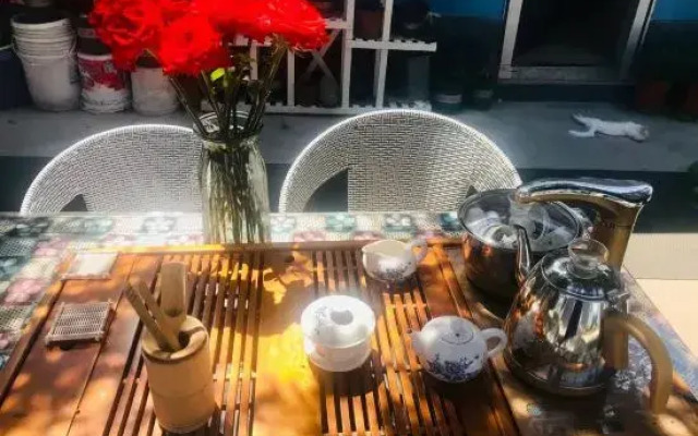 Bu Er Jin Si He Yuan Bin Guan
