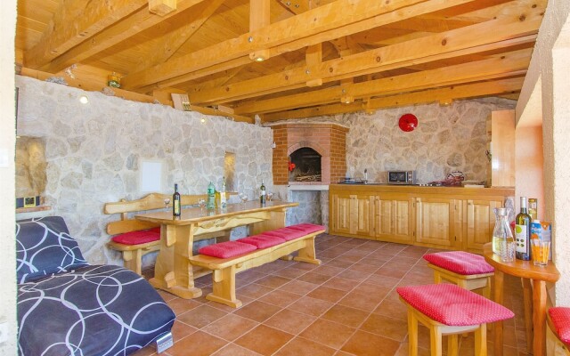 House Srecko
