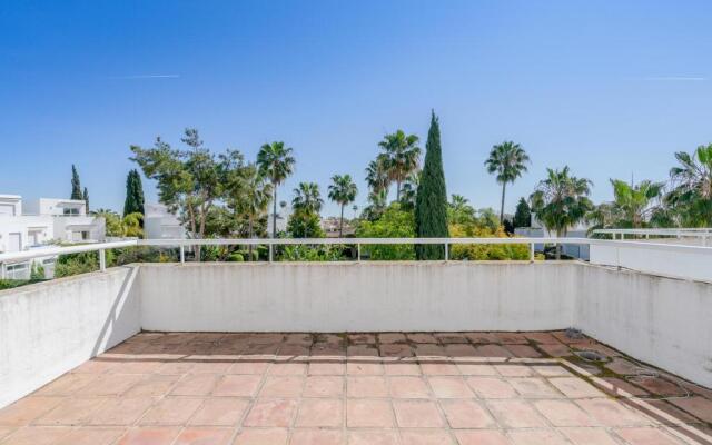 OleHolidays Guadalmina Golf Plaza