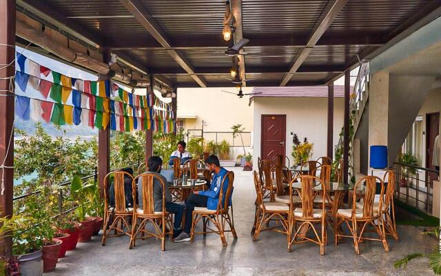 Karwaan by the Ganges