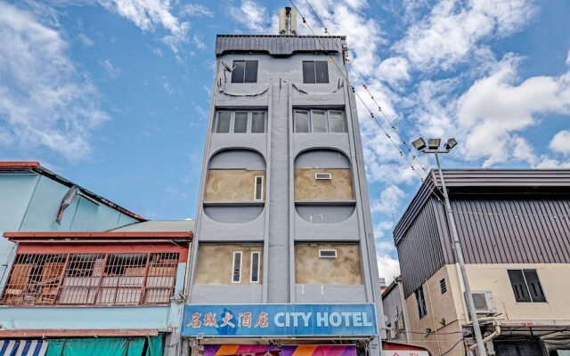 OYO 90604 City Hotel