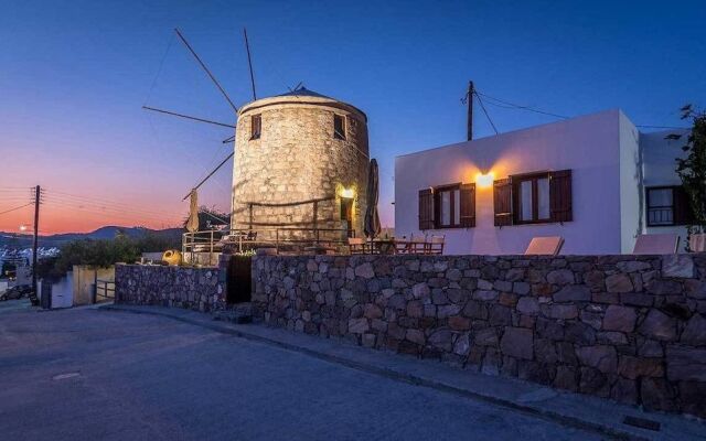 The Windmill Adamas Sea View