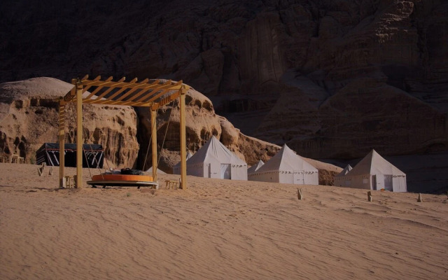 Sahara Rum Glamping