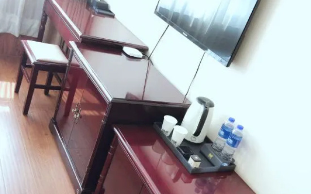 Homeinn Ease Hotel (Bayannur Linhe High-Speed Railway Station)