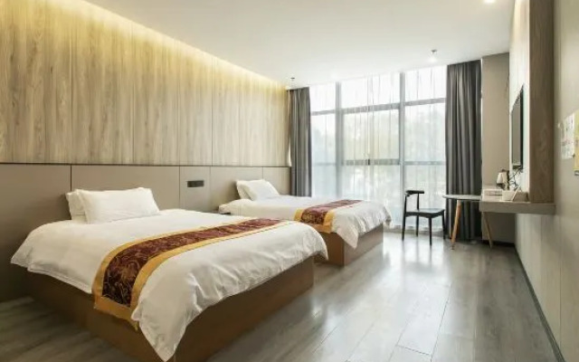 Yijia Business Hotel