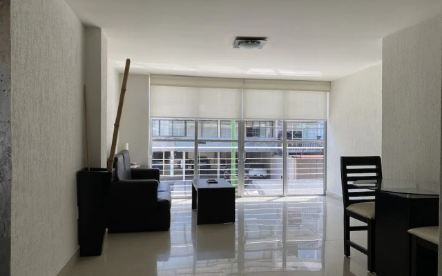 Grupo Kings Suites Chimborazo 567