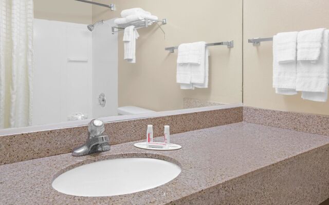 Super 8 by Wyndham Biloxi